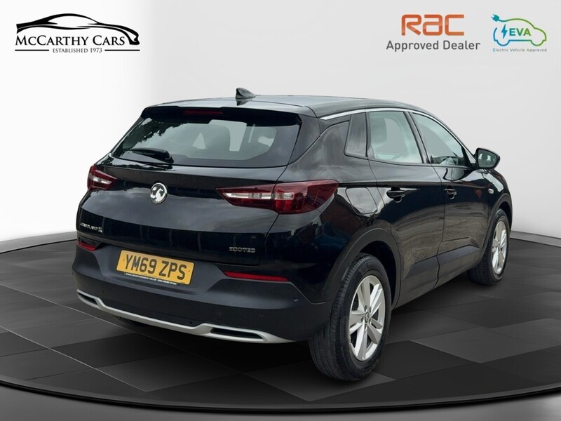 Vauxhall 1.2 TURBO BUSINESS EDITION NAV SUV 5DR PETROL MANUAL SATNAV BLUETOOTH DAB RADIO APPLE CARPLAY PARKING AIDS 2 OWNERS ONLY 43000 MILES SH NO ULEZ CHARGE 72-74 Mitcham Road