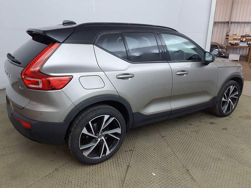 Volvo 2.0 B4 MHEV ULTIMATE SUV 5DR PETROL HYBRID DCT AUTO SUNROOF HEATED SEATS SATNAV BLUETOOTH DAB STEREO REAR CAMERA PARKING AIDS 2 OWNERS 56000 MILES FSH 72-74 Mitcham Road