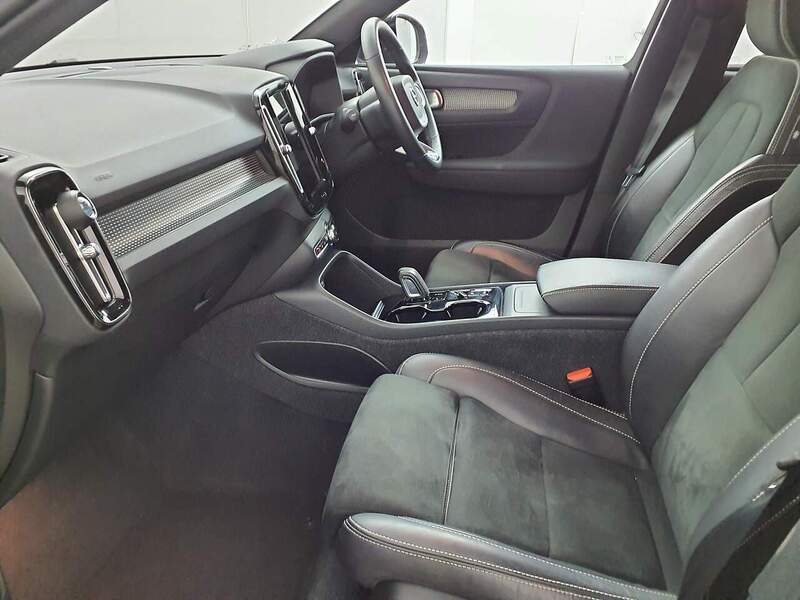 Volvo 2.0 B4 MHEV ULTIMATE SUV 5DR PETROL HYBRID DCT AUTO SUNROOF HEATED SEATS SATNAV BLUETOOTH DAB STEREO REAR CAMERA PARKING AIDS 2 OWNERS 56000 MILES FSH 72-74 Mitcham Road