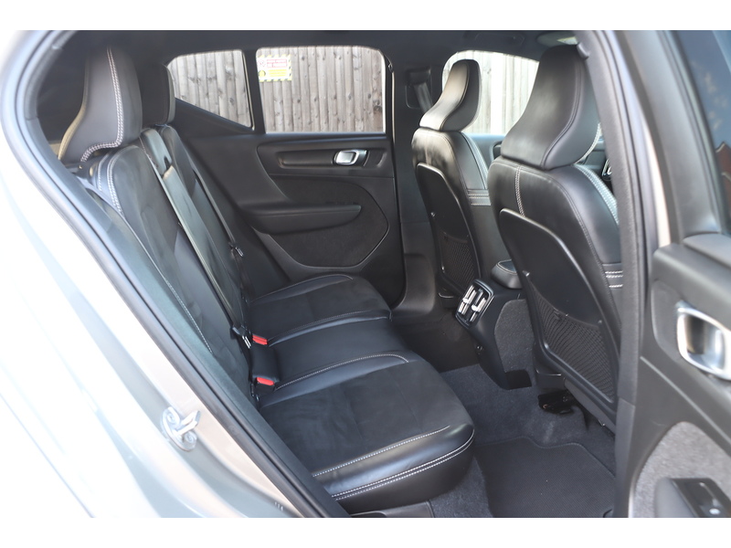 Volvo 2.0 B4 MHEV ULTIMATE SUV 5DR PETROL HYBRID DCT AUTO SUNROOF HEATED SEATS SATNAV BLUETOOTH DAB STEREO REAR CAMERA PARKING AIDS 2 OWNERS 56000 MILES FSH 72-74 Mitcham Road