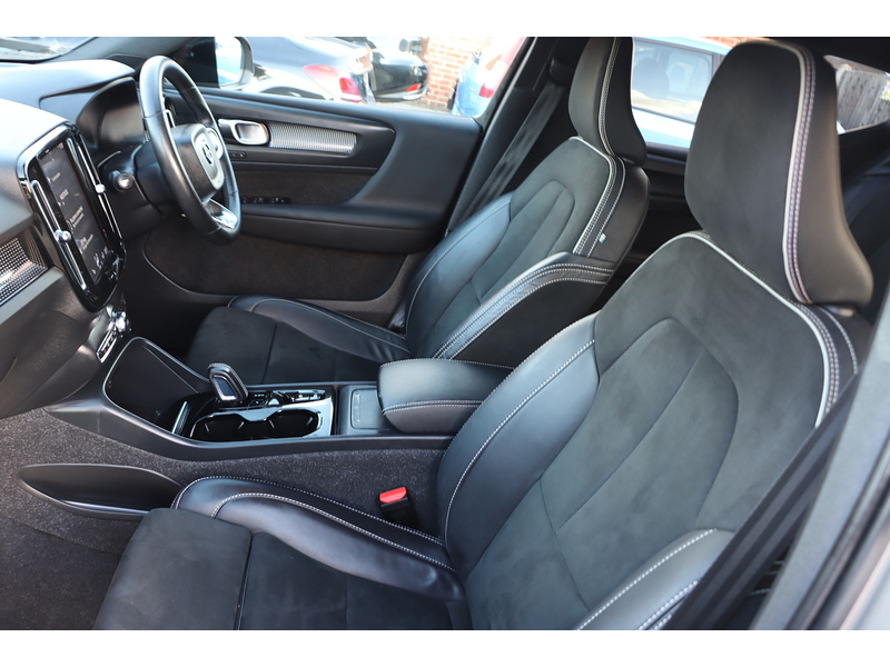 Volvo 2.0 B4 MHEV ULTIMATE SUV 5DR PETROL HYBRID DCT AUTO SUNROOF HEATED SEATS SATNAV BLUETOOTH DAB STEREO REAR CAMERA PARKING AIDS 2 OWNERS 56000 MILES FSH 72-74 Mitcham Road