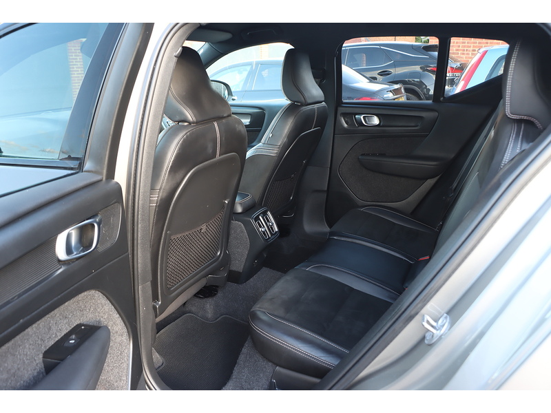 Volvo 2.0 B4 MHEV ULTIMATE SUV 5DR PETROL HYBRID DCT AUTO SUNROOF HEATED SEATS SATNAV BLUETOOTH DAB STEREO REAR CAMERA PARKING AIDS 2 OWNERS 56000 MILES FSH 72-74 Mitcham Road