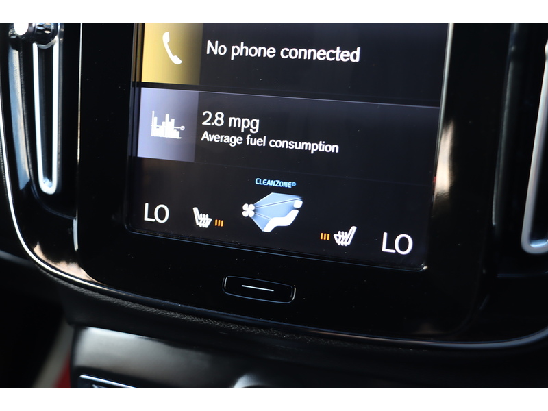Volvo 2.0 B4 MHEV ULTIMATE SUV 5DR PETROL HYBRID DCT AUTO SUNROOF HEATED SEATS SATNAV BLUETOOTH DAB STEREO REAR CAMERA PARKING AIDS 2 OWNERS 56000 MILES FSH 72-74 Mitcham Road