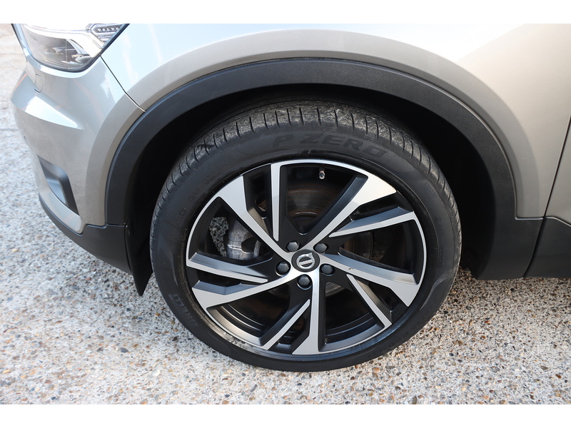 Volvo 2.0 B4 MHEV ULTIMATE SUV 5DR PETROL HYBRID DCT AUTO SUNROOF HEATED SEATS SATNAV BLUETOOTH DAB STEREO REAR CAMERA PARKING AIDS 2 OWNERS 56000 MILES FSH 72-74 Mitcham Road