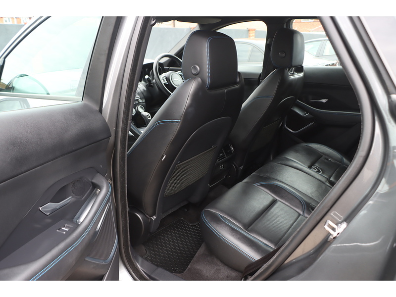 Jaguar P250 2.0 R-DYNAMIC SE SUV 5DR PETROL AWD AUTO HEATED SEATS SAT NAV BLUETOOTH DAB STEREO APPLE CARPLAY REAR CAMERA PARKING AIDS 2 OWNERS 61000 MILES SH 72-74 Mitcham Road
