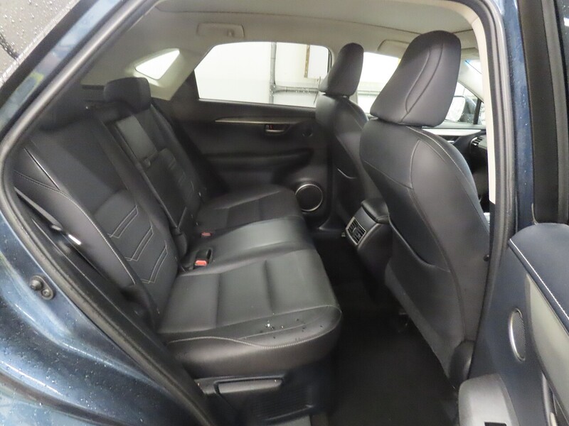 Lexus 300H 2.5 LUXURY SUV 5DR PETROL HYBRID E-CVT 4WD AUTO HEATED SEATS SAT NAV BLUETOOTH DAB STEREO REAR CAMERA PARKING AIDS JUST 2 OWNERS 77000 MILES SH 72-74 Mitcham Road