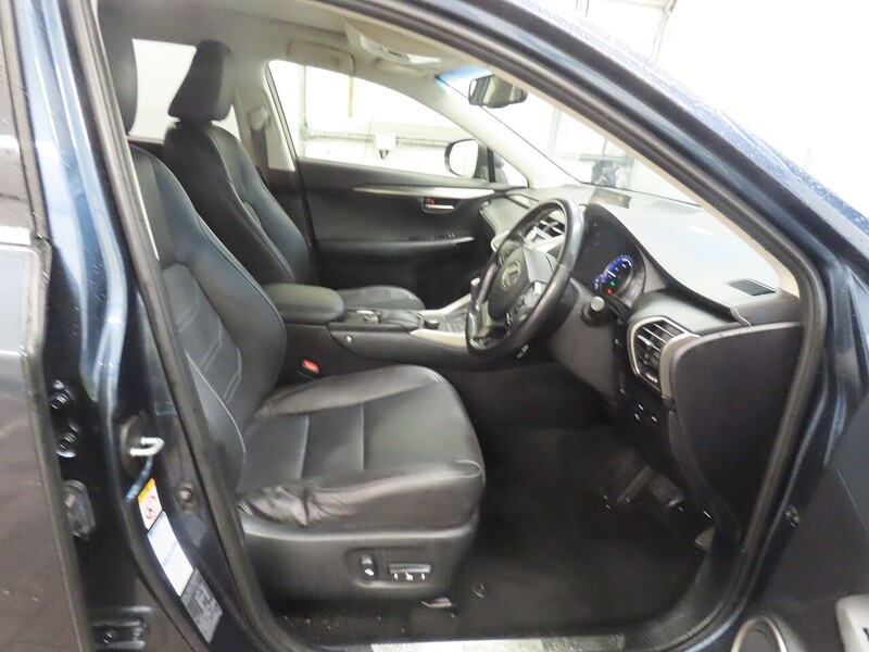 Lexus 300H 2.5 LUXURY SUV 5DR PETROL HYBRID E-CVT 4WD AUTO HEATED SEATS SAT NAV BLUETOOTH DAB STEREO REAR CAMERA PARKING AIDS JUST 2 OWNERS 77000 MILES SH 72-74 Mitcham Road