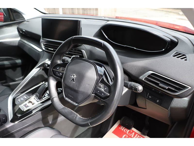 Peugeot 1.2 PURETECH ALLURE SUV 5DR PETROL EAT AUTO 7 SEATER SAT NAV BLUETOOTH DAB STEREO APPLE CARPLAY REAR CAMERA PARKING AIDS 44000 MILES SH NO ULEZ CHARGE 72-74 Mitcham Road