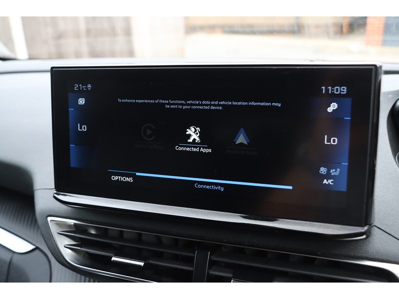 Peugeot 1.2 PURETECH ALLURE SUV 5DR PETROL EAT AUTO 7 SEATER SAT NAV BLUETOOTH DAB STEREO APPLE CARPLAY REAR CAMERA PARKING AIDS 44000 MILES SH NO ULEZ CHARGE 72-74 Mitcham Road