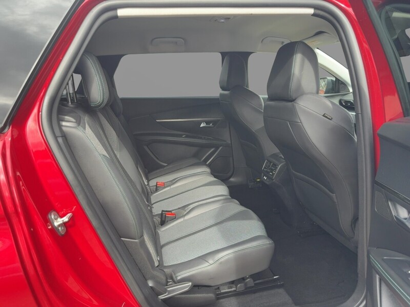Peugeot 1.2 PURETECH ALLURE SUV 5DR PETROL EAT AUTO 7 SEATER SAT NAV BLUETOOTH DAB STEREO APPLE CARPLAY REAR CAMERA PARKING AIDS 44000 MILES SH NO ULEZ CHARGE 72-74 Mitcham Road