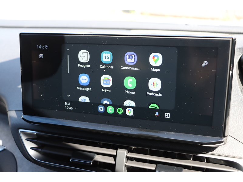 Peugeot 1.2 PURETECH ALLURE SUV 5DR PETROL EAT AUTO 7 SEATER SAT NAV BLUETOOTH DAB STEREO APPLE CARPLAY REAR CAMERA PARKING AIDS 44000 MILES SH NO ULEZ CHARGE 72-74 Mitcham Road