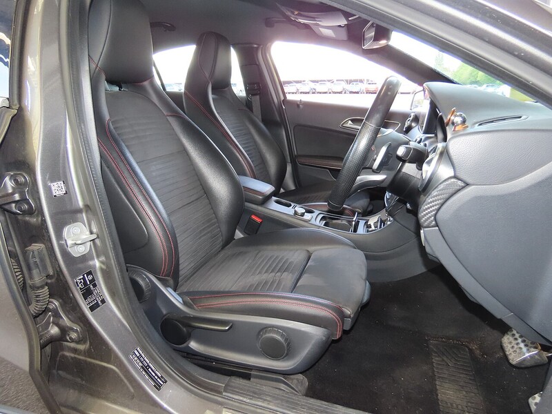 Mercedes-Benz A180 1.6  AMG Line (Premium) Hatchback 5dr Petrol 7G-DCT Euro 6 (s/s) (122 ps) 72-74 Mitcham Road