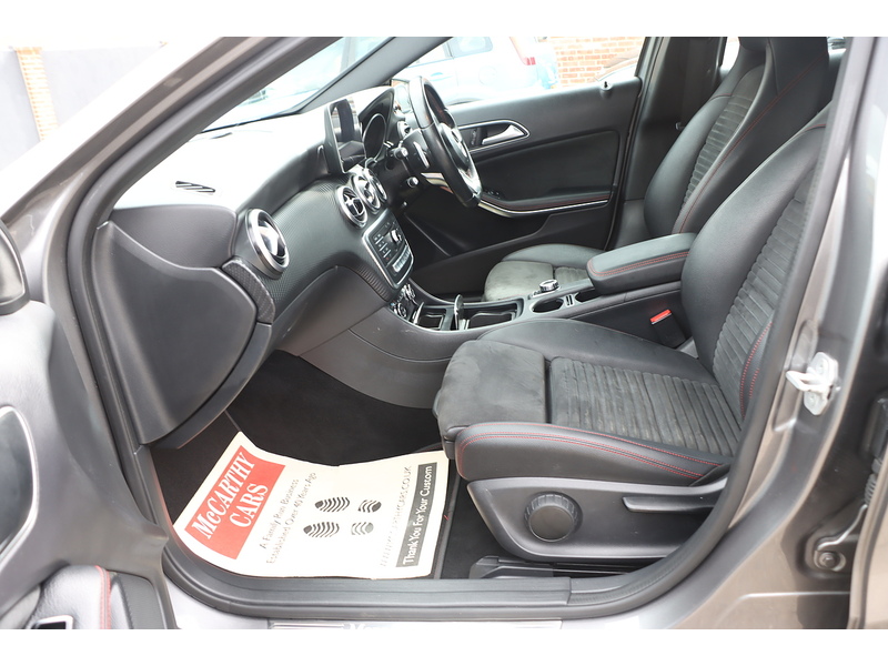 Mercedes-Benz A180 1.6 AMG LINE (PREMIUM) HATCHBACK 5DR PETROL 7G-DCT AUTO HEATED SEATS SATNAV BLUETOOTH APPLE CARPLAY REAR CAM PARKING AIDS 2 OWNERS 71000 MILES SH 72-74 Mitcham Road