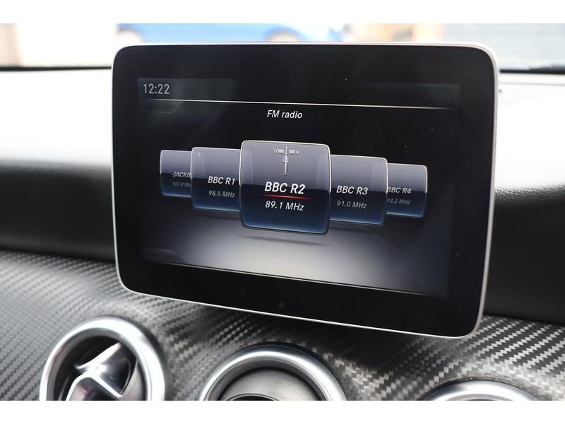 Mercedes-Benz A180 1.6 AMG LINE (PREMIUM) HATCHBACK 5DR PETROL 7G-DCT AUTO HEATED SEATS SATNAV BLUETOOTH APPLE CARPLAY REAR CAM PARKING AIDS 2 OWNERS 71000 MILES SH 72-74 Mitcham Road