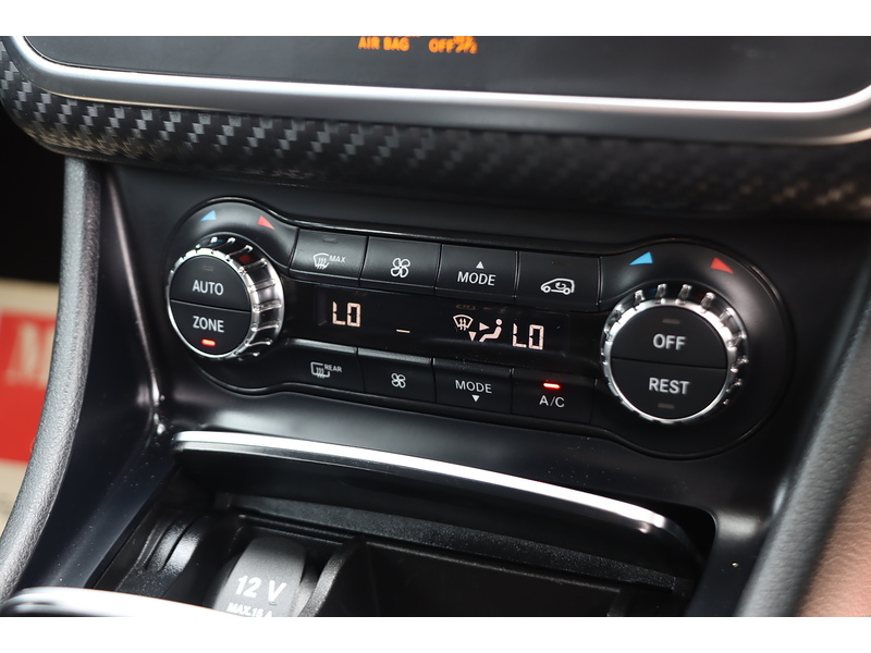 Mercedes-Benz A180 1.6 AMG LINE (PREMIUM) HATCHBACK 5DR PETROL 7G-DCT AUTO HEATED SEATS SATNAV BLUETOOTH APPLE CARPLAY REAR CAM PARKING AIDS 2 OWNERS 71000 MILES SH 72-74 Mitcham Road