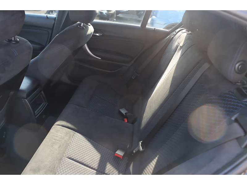 BMW 118I 1.5 M SPORT HATCHBACK 5DR PETROL AUTO SAT NAV BLUETOOTH DAB STEREO AIR CON PARKING AIDS JUST 1 OWNER FROM NEW ONLY 66000 MILES FSH NO ULEZ CHARGE 72-74 Mitcham Road