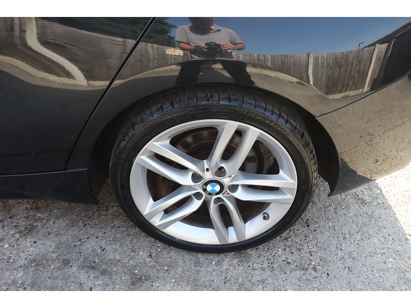 BMW 118I 1.5 M SPORT HATCHBACK 5DR PETROL AUTO SAT NAV BLUETOOTH DAB STEREO AIR CON PARKING AIDS JUST 1 OWNER FROM NEW ONLY 66000 MILES FSH NO ULEZ CHARGE 72-74 Mitcham Road