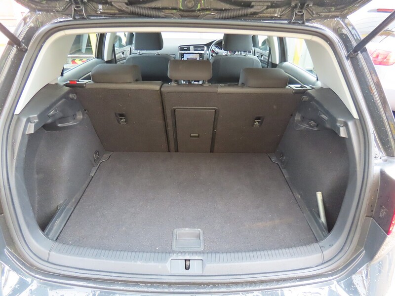 Volkswagen 1.5 TSI EVO SE Nav Hatchback 5dr Petrol DSG AUTO Euro 6 (s/s) (130 ps) SAT NAV ONLY 49000 MILES FROM NEW FULL SERVICE HISTORY 72-74 Mitcham Road