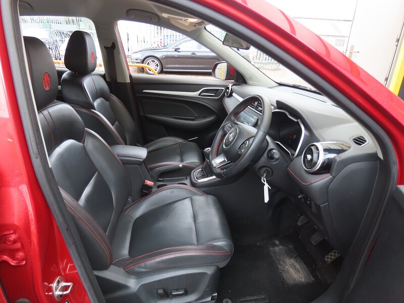 MG 1.5 Vti-TECH Exclusive SUV 5dr Petrol Manual Euro 6 (s/s) (106 ps) JUST 2 OWNERS FROM NEW ONLY 45000 MILES 72-74 Mitcham Road