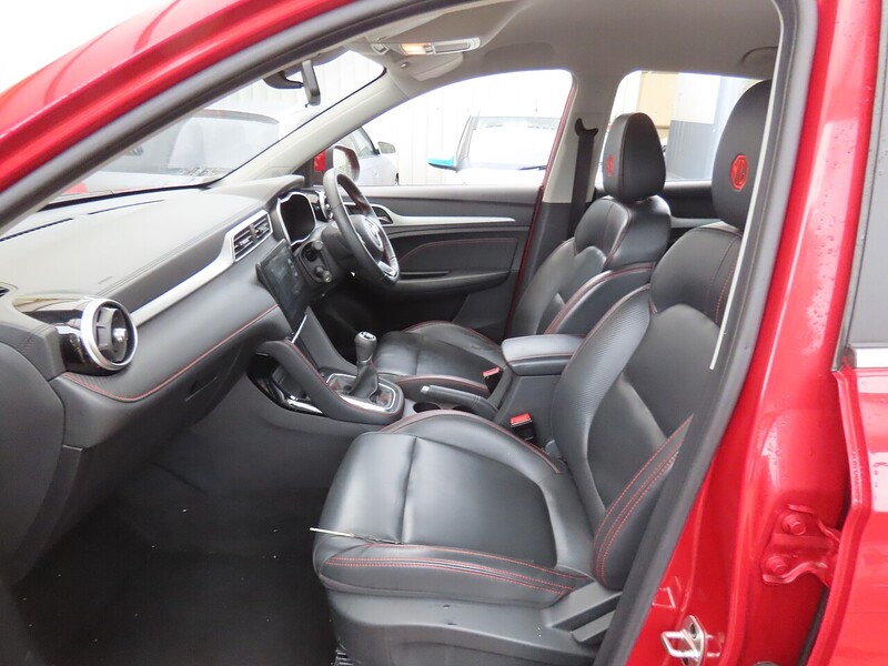MG 1.5 Vti-TECH Exclusive SUV 5dr Petrol Manual Euro 6 (s/s) (106 ps) JUST 2 OWNERS FROM NEW ONLY 45000 MILES 72-74 Mitcham Road