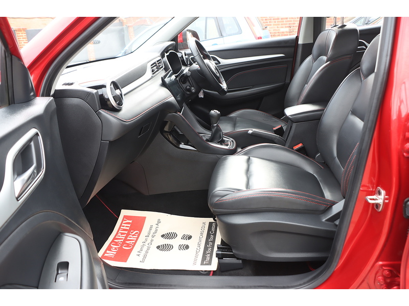 MG 1.5 VTI-TECH EXCLUSIVE SUV 5DR PETROL MANUAL HEATED SEATS SAT NAV BLUETOOTH DAB STEREO APPLE CARPLAY REAR CAMERA PARKING AIDS 2 OWNERS 45000 MILES SH 72-74 Mitcham Road