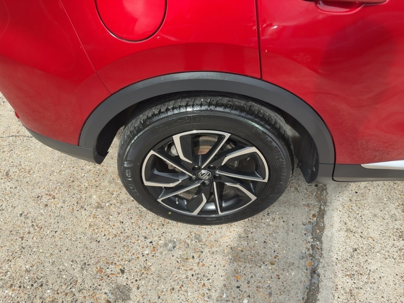 MG 1.5 VTI-TECH EXCLUSIVE SUV 5DR PETROL MANUAL HEATED SEATS SAT NAV BLUETOOTH DAB STEREO APPLE CARPLAY REAR CAMERA PARKING AIDS 2 OWNERS 45000 MILES SH 72-74 Mitcham Road