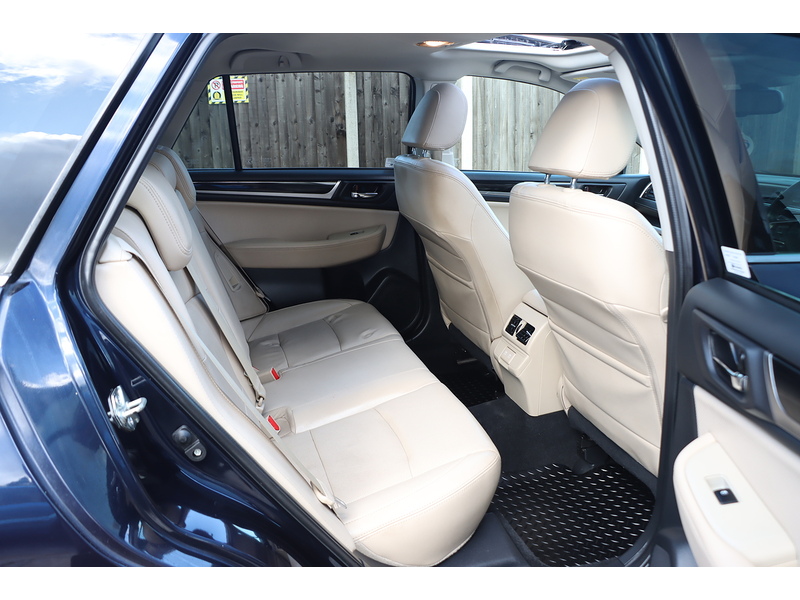 Subaru 2.5I SE PREMIUM ESTATE 5DR PETROL LINEARTRONIC 4WD AUTO SUNROOF HEATED SEATS SAT NAV BLUETOOTH APPLE CARPLAY REAR CAMERA JUST 1 OWNER 78000 MILES SH 72-74 Mitcham Road