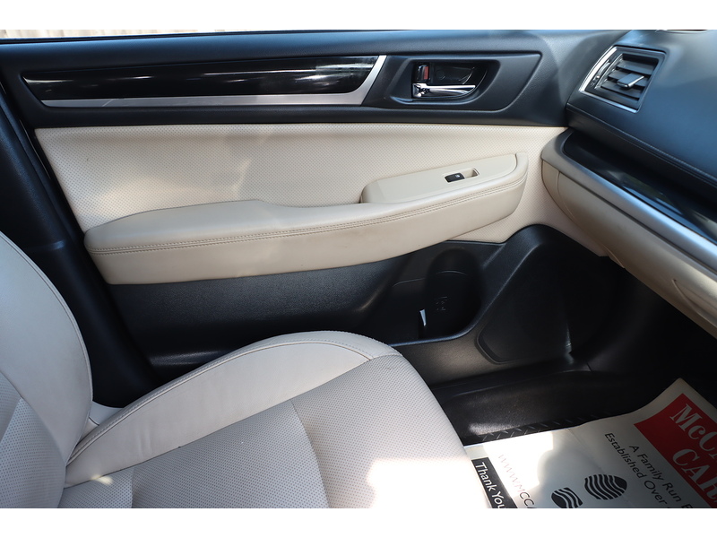 Subaru 2.5I SE PREMIUM ESTATE 5DR PETROL LINEARTRONIC 4WD AUTO SUNROOF HEATED SEATS SAT NAV BLUETOOTH APPLE CARPLAY REAR CAMERA JUST 1 OWNER 78000 MILES SH 72-74 Mitcham Road