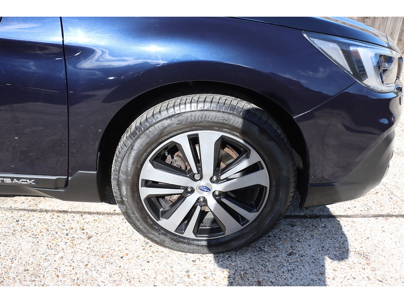 Subaru 2.5I SE PREMIUM ESTATE 5DR PETROL LINEARTRONIC 4WD AUTO SUNROOF HEATED SEATS SAT NAV BLUETOOTH APPLE CARPLAY REAR CAMERA JUST 1 OWNER 78000 MILES SH 72-74 Mitcham Road