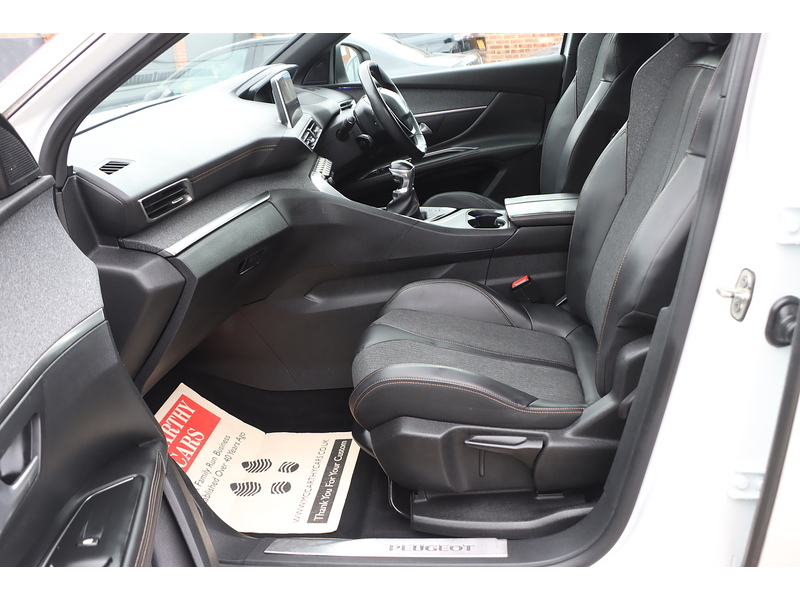 Peugeot 1.2 PURETECH GT LINE SUV 5DR PETROL MANUAL 7 SEATER SAT NAV BLUETOOTH DAB STEREO APPLE CARPLAY REAR CAMERA PARKING AIDS 71000 MILES SH NO ULEZ CHARGE 72-74 Mitcham Road
