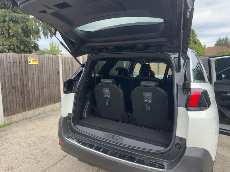 Peugeot 1.2 PURETECH GT LINE SUV 5DR PETROL MANUAL 7 SEATER SAT NAV BLUETOOTH DAB STEREO APPLE CARPLAY REAR CAMERA PARKING AIDS 71000 MILES SH NO ULEZ CHARGE 72-74 Mitcham Road