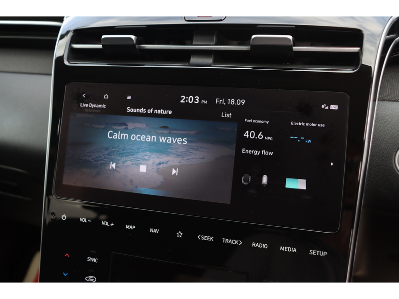 Hyundai 1.6 H T-GDI PREMIUM SUV 5DR PETROL HYBRID AUTO HEATED SEATS SATNAV BLUETOOTH DAB STEREO APPLE CARPLAY REAR CAMERA PARKING AIDS 2 OWNERS 38000 MILES SH 72-74 Mitcham Road