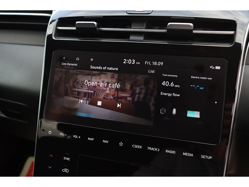 Hyundai 1.6 H T-GDI PREMIUM SUV 5DR PETROL HYBRID AUTO HEATED SEATS SATNAV BLUETOOTH DAB STEREO APPLE CARPLAY REAR CAMERA PARKING AIDS 2 OWNERS 38000 MILES SH 72-74 Mitcham Road