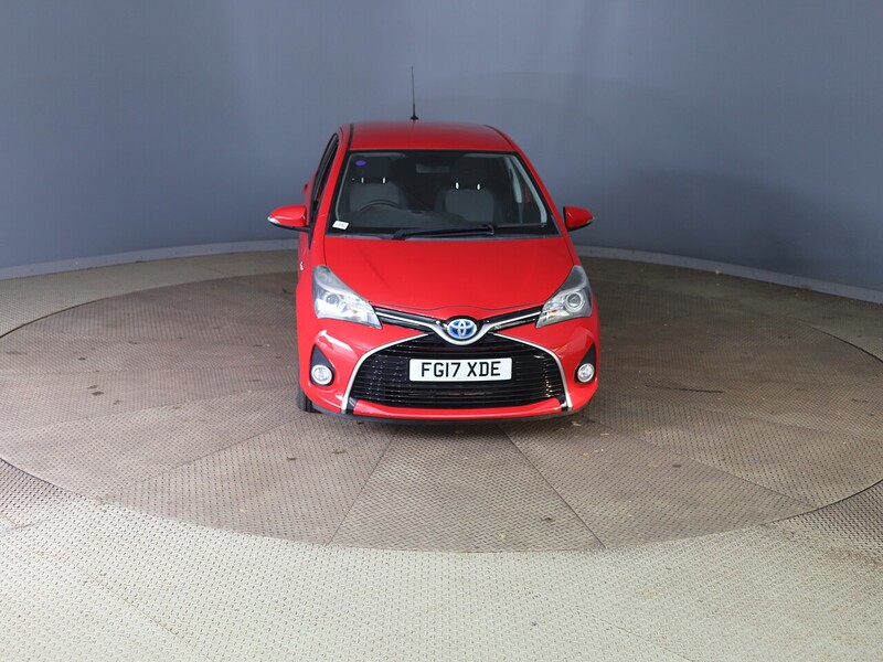 Toyota 1.5 VVT-h Icon Hatchback 5dr Petrol Hybrid E-CVT Euro 6 (s/s) (100 ps) SAT NAV REAR CAMERA BLUETOOTH ONLY 50000 MILES FSH 72-74 Mitcham Road