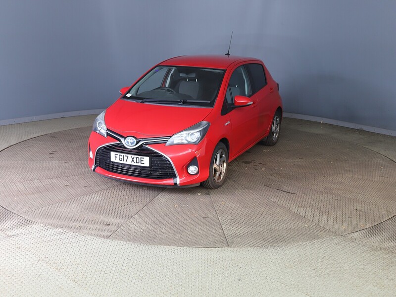 Toyota 1.5 VVT-h Icon Hatchback 5dr Petrol Hybrid E-CVT Euro 6 (s/s) (100 ps) SAT NAV REAR CAMERA BLUETOOTH ONLY 50000 MILES FSH 72-74 Mitcham Road
