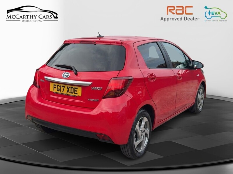 Toyota 1.5 VVT-H ICON HATCHBACK 5DR PETROL HYBRID E-CVT AUTO SAT NAV BLUETOOTH DAB STEREO AUX/USB INPUT REAR CAMERA 50000 MILES FSH 5 SERVICES NO ULEZ CHARGE 72-74 Mitcham Road
