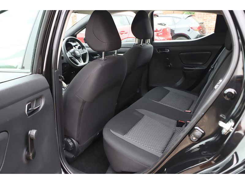 Nissan 1.0 IG-T ACENTA HATCHBACK 5DR PETROL XTRON AUTO SAT NAV BLUETOOTH DAB STEREO APPLE CARPLAY REAR CAMERA PARKING AIDS ONLY 39000 MILES SH NO ULEZ CHARGE 72-74 Mitcham Road