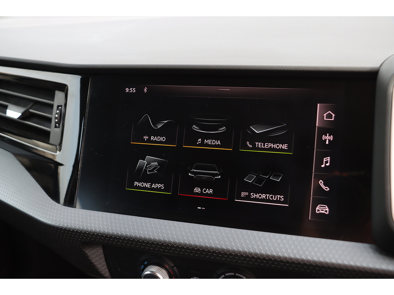 Audi 1.5 TFSI 35 SPORT SPORTBACK 5DR PETROL MANUAL SAT NAV BLUETOOTH DAB STEREO APPLE CARPLAY PARKING AIDS JUST 2 OWNERS ONLY 69000 MILES FSH 7 SERVICES 72-74 Mitcham Road