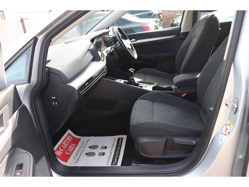 Volkswagen 1.5 TSI LIFE HATCHBACK 5DR PETROL MANUAL SAT NAV BLUETOOTH DAB STEREO APPLE CARPLAY/ ANDROID AUTO PARKING AIDS ONLY 53000 MILES SH NO ULEZ CHARGE 72-74 Mitcham Road