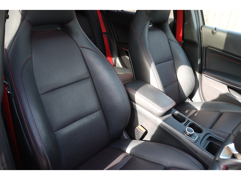 Mercedes-Benz A250 AMG (PREMIUM) HATCHBACK 5DR PETROL 7G-DCT 4MATIC 4WD AUTO SUNROOF HEATED SEATS SAT NAV BLUETOOTH REAR CAMERA 2 OWNERS 81000 MILES FSH 10 SERVICES 72-74 Mitcham Road