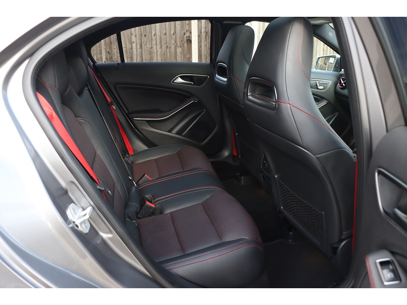Mercedes-Benz A250 AMG (PREMIUM) HATCHBACK 5DR PETROL 7G-DCT 4MATIC 4WD AUTO SUNROOF HEATED SEATS SAT NAV BLUETOOTH REAR CAMERA 2 OWNERS 81000 MILES FSH 10 SERVICES 72-74 Mitcham Road
