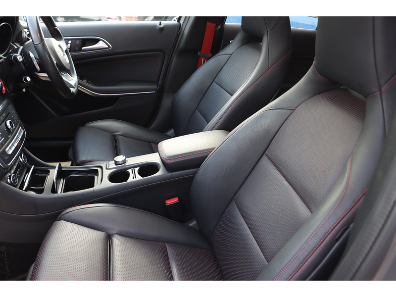 Mercedes-Benz A250 AMG (PREMIUM) HATCHBACK 5DR PETROL 7G-DCT 4MATIC 4WD AUTO SUNROOF HEATED SEATS SAT NAV BLUETOOTH REAR CAMERA 2 OWNERS 81000 MILES FSH 10 SERVICES 72-74 Mitcham Road