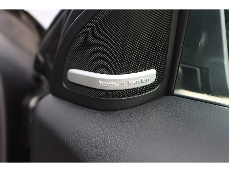 Mercedes-Benz A250 AMG (PREMIUM) HATCHBACK 5DR PETROL 7G-DCT 4MATIC 4WD AUTO SUNROOF HEATED SEATS SAT NAV BLUETOOTH REAR CAMERA 2 OWNERS 81000 MILES FSH 10 SERVICES 72-74 Mitcham Road