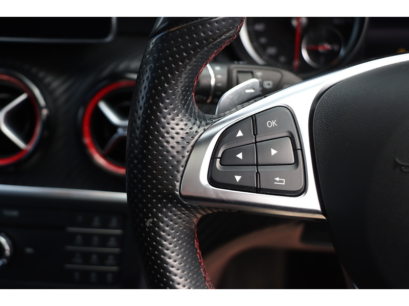 Mercedes-Benz A250 AMG (PREMIUM) HATCHBACK 5DR PETROL 7G-DCT 4MATIC 4WD AUTO SUNROOF HEATED SEATS SAT NAV BLUETOOTH REAR CAMERA 2 OWNERS 81000 MILES FSH 10 SERVICES 72-74 Mitcham Road
