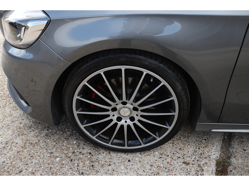 Mercedes-Benz A250 AMG (PREMIUM) HATCHBACK 5DR PETROL 7G-DCT 4MATIC 4WD AUTO SUNROOF HEATED SEATS SAT NAV BLUETOOTH REAR CAMERA 2 OWNERS 81000 MILES FSH 10 SERVICES 72-74 Mitcham Road