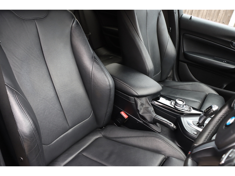 BMW 118I 1.5 M SPORT SHADOW EDITION HATCHBACK 5DR PETROL AUTO HEATED SEATS SAT NAV BLUETOOTH DAB STEREO PARKING AIDS SAME OWNER FOR 4 YEARS 47000 MILES SH 72-74 Mitcham Road