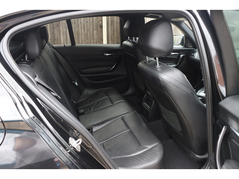 BMW 118I 1.5 M SPORT SHADOW EDITION HATCHBACK 5DR PETROL AUTO HEATED SEATS SAT NAV BLUETOOTH DAB STEREO PARKING AIDS SAME OWNER FOR 4 YEARS 47000 MILES SH 72-74 Mitcham Road