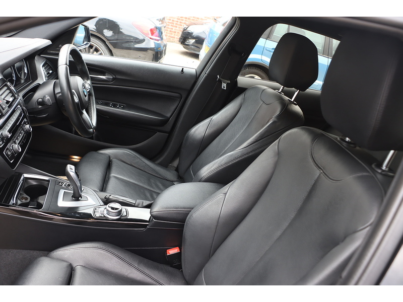 BMW 118I 1.5 M SPORT SHADOW EDITION HATCHBACK 5DR PETROL AUTO HEATED SEATS SAT NAV BLUETOOTH DAB STEREO PARKING AIDS SAME OWNER FOR 4 YEARS 47000 MILES SH 72-74 Mitcham Road