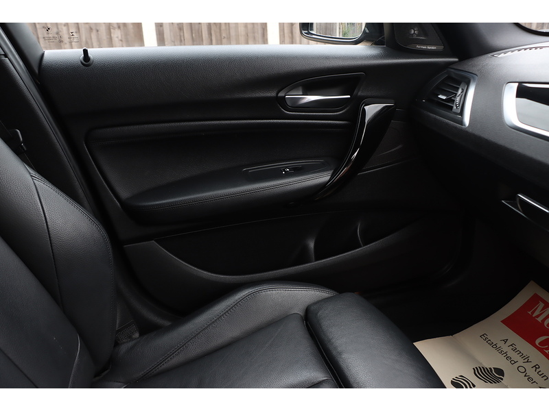 BMW 118I 1.5 M SPORT SHADOW EDITION HATCHBACK 5DR PETROL AUTO HEATED SEATS SAT NAV BLUETOOTH DAB STEREO PARKING AIDS SAME OWNER FOR 4 YEARS 47000 MILES SH 72-74 Mitcham Road