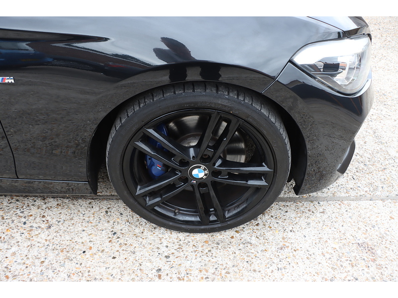 BMW 118I 1.5 M SPORT SHADOW EDITION HATCHBACK 5DR PETROL AUTO HEATED SEATS SAT NAV BLUETOOTH DAB STEREO PARKING AIDS SAME OWNER FOR 4 YEARS 47000 MILES SH 72-74 Mitcham Road